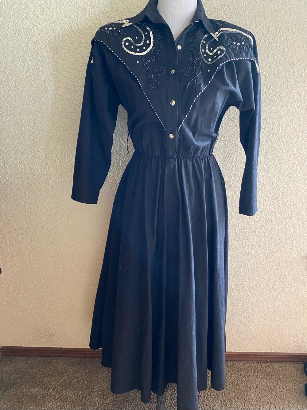 Lilia Smitty Vintage Black Western Shirt Dress Embellished A Line Full Skirt 5/6